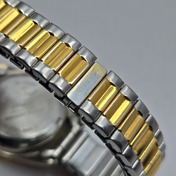 Precision by Gruen 237803114 Two Tone Womens Watch New Battery Date.    - Read - - Picture 8 of 11